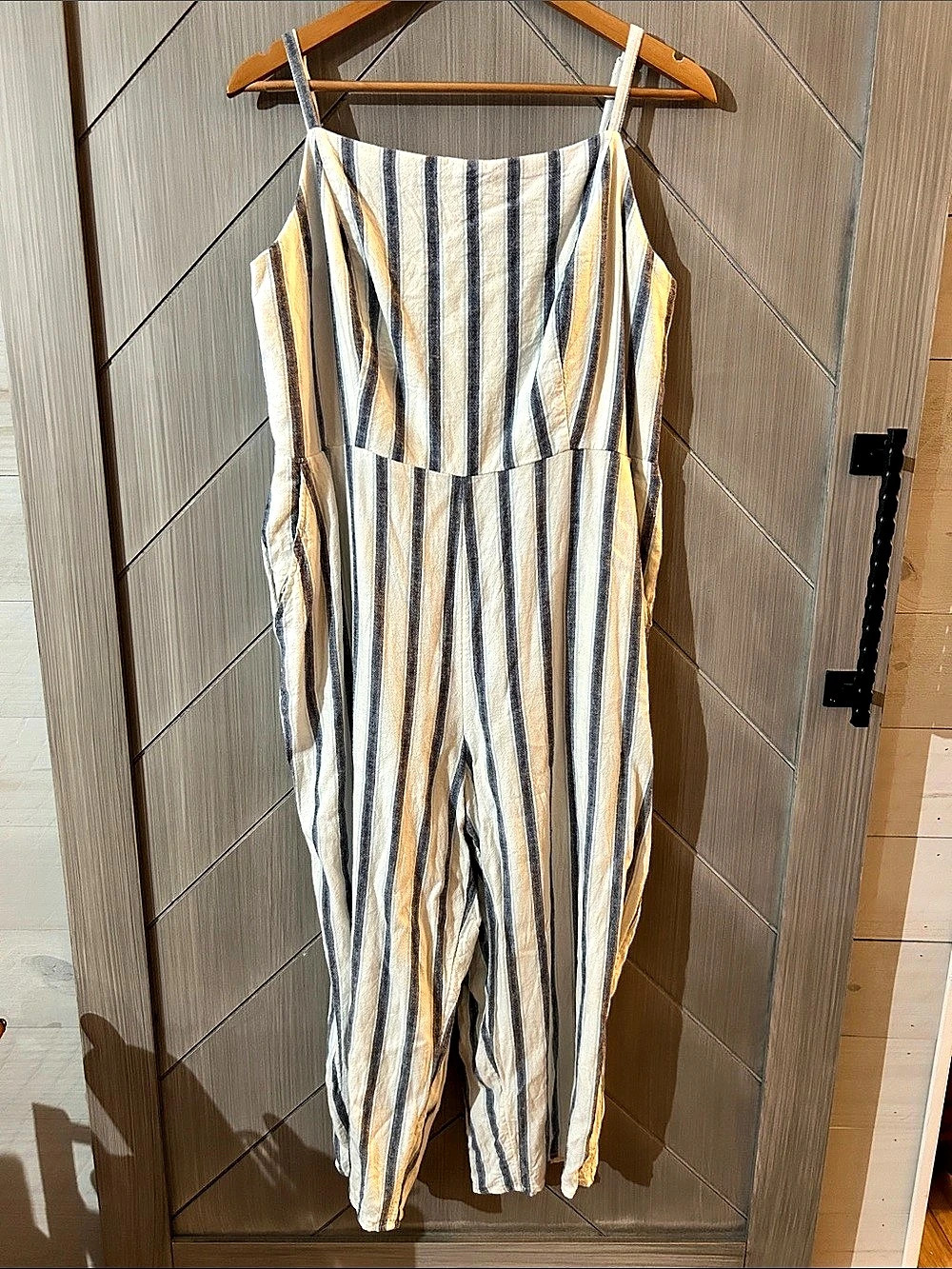 Old Navy Sleeveless Striped Linen-Blend Jumpsuit White & Blue XL